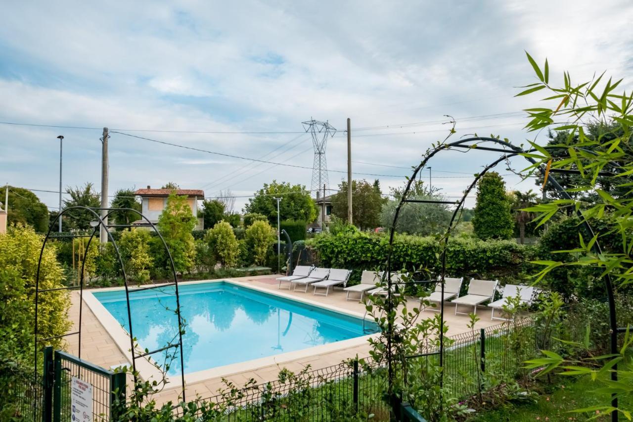 Residenza Gelsomino Διαμέρισμα Ντεζεντσάνο ντελ Γκάρντα Εξωτερικό φωτογραφία
