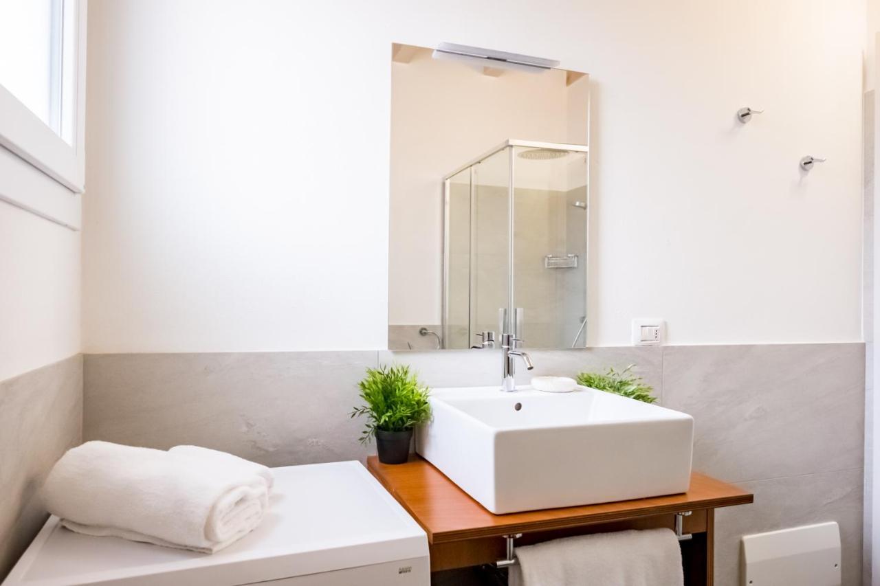 Residenza Gelsomino Διαμέρισμα Ντεζεντσάνο ντελ Γκάρντα Εξωτερικό φωτογραφία